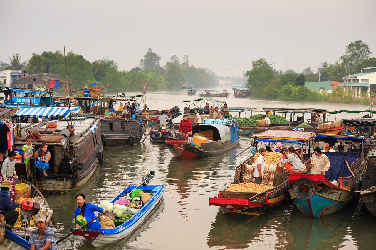 5 Sungai Terpanjang di Indonesia, Ada yang Jadi Pasar Lho!